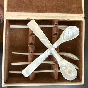 Mother of Pearl Caviar Spoons